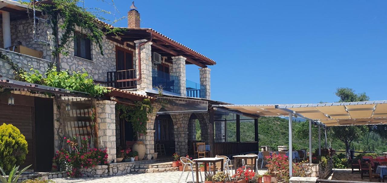 Nireas : Stone Villa Orthoniaí Exteriér fotografie